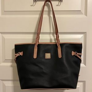 Dooney & Bourke Tote